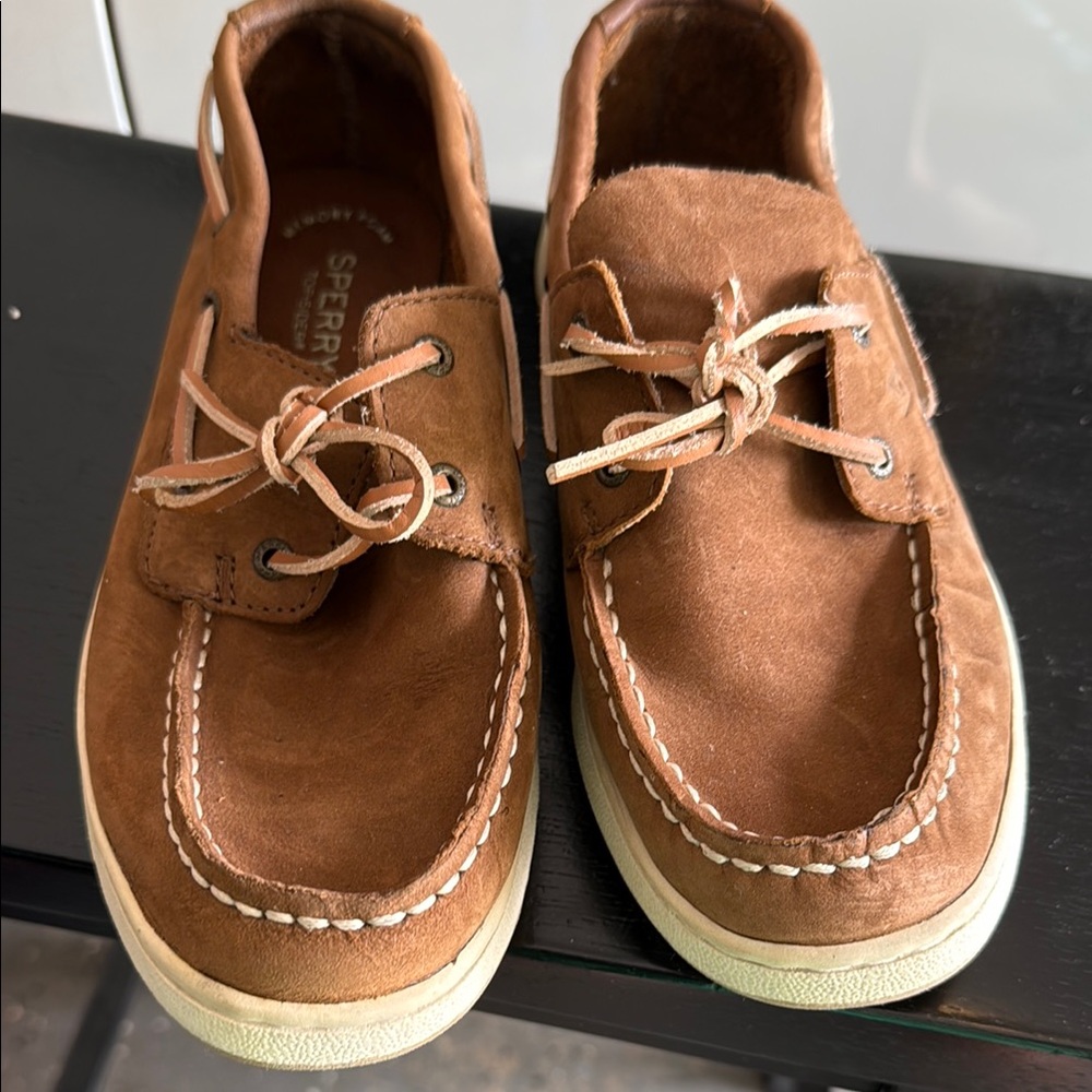 Sperry Tan Leather Boat Shoes